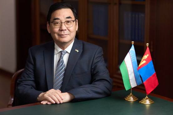 Hurmatli hamkasblar — O‘zbekiston Respublikasining geologiya va konchilik sanoati xodimlari!